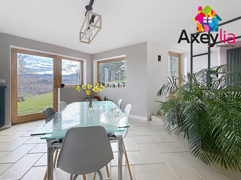 Maison - 195 m² - 8 pièces