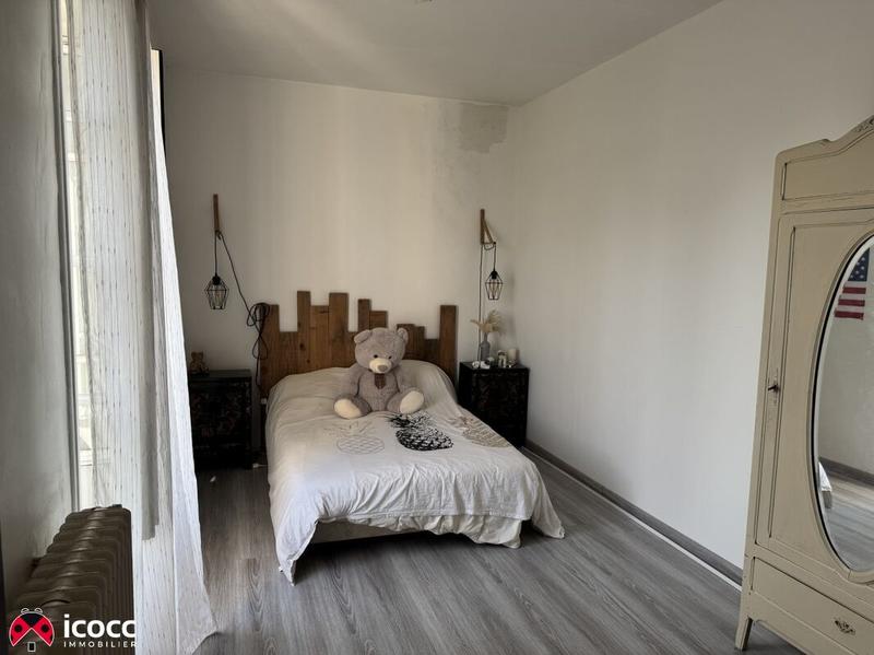 Demeure - 210 m² - 8 pièces