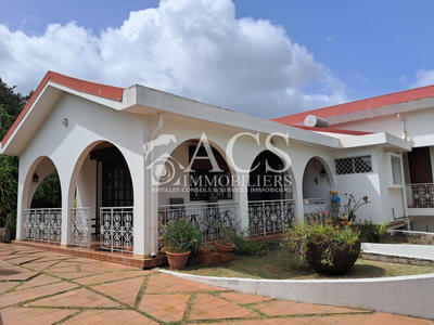 Maison - 152 m² - 5 pièces