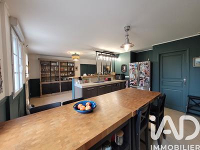 Maison - 265 m² - 6 pièces