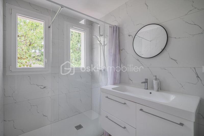 Villa - 223 m² - 5 pièces