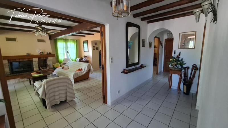 Maison - 259 m² - 9 pièces