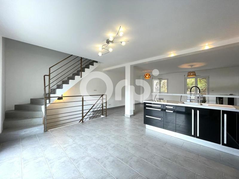 Maison - 110 m² - 4 pièces