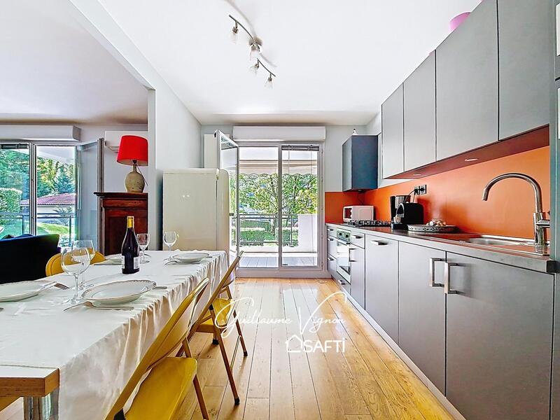 Appartement - 90 m² - 4 pièces