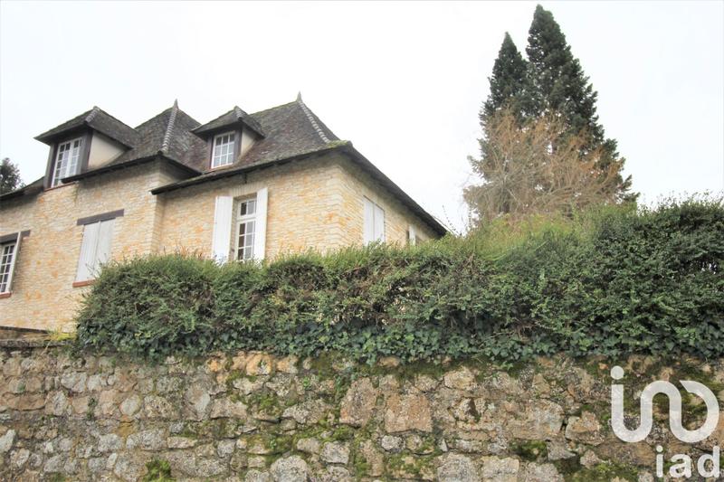 Maison - 246 m² - 8 pièces
