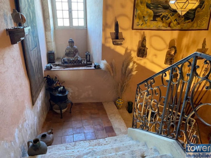 Maison - 750 m² - 10 pièces