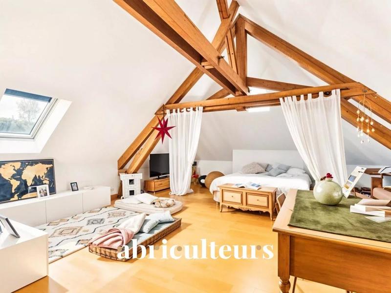 Maison - 152 m² - 7 pièces