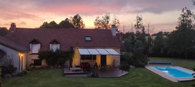 Propriété - 224 m² - 7 pièces