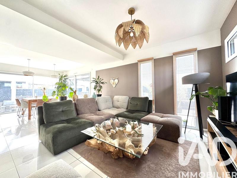 Maison - 105 m² - 6 pièces