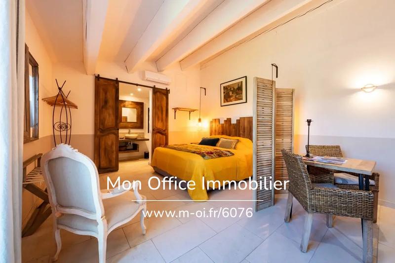 Propriété - 380 m² - 13 pièces