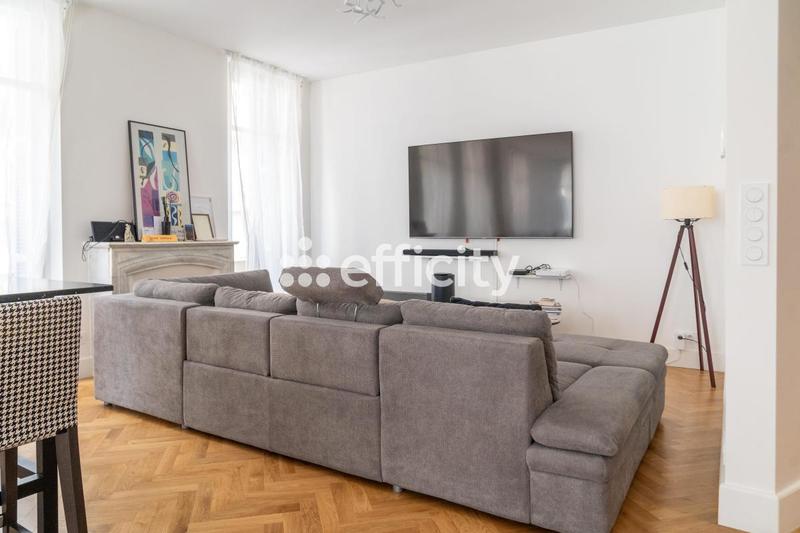 Appartement - 136 m² - 5 pièces