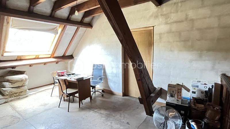 Maison traditionnelle - 198 m² - 7 pièces