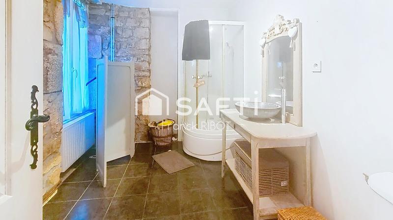 Maison - 159 m² - 7 pièces