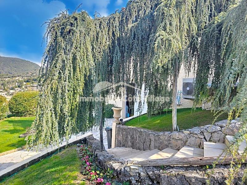 Villa - 276 m² - 8 pièces