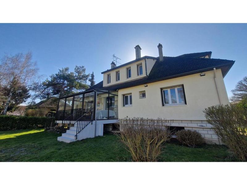 Maison - 175 m² - 7 pièces