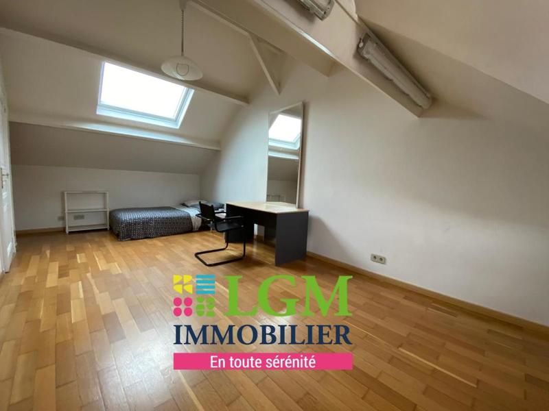 Maison - 230 m² - 6 pièces