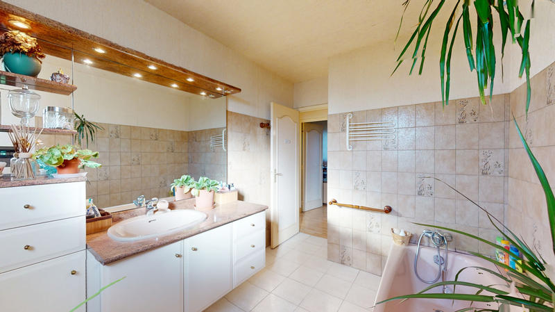 Maison - 125 m² - 5 pièces