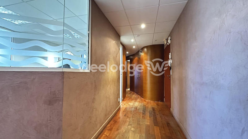 Bureau - 64 m² - 3 pièces