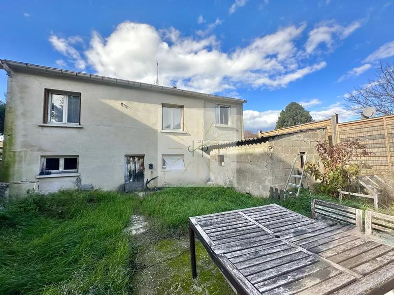 Maison - 97 m² - 5 pièces