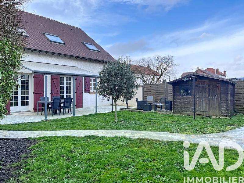 Maison - 140 m² - 5 pièces