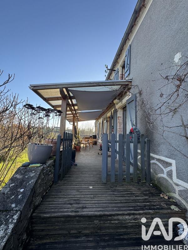 Maison - 180 m² - 9 pièces