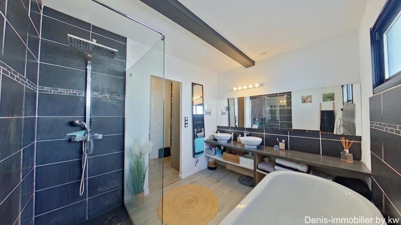 Maison - 151 m² - 6 pièces