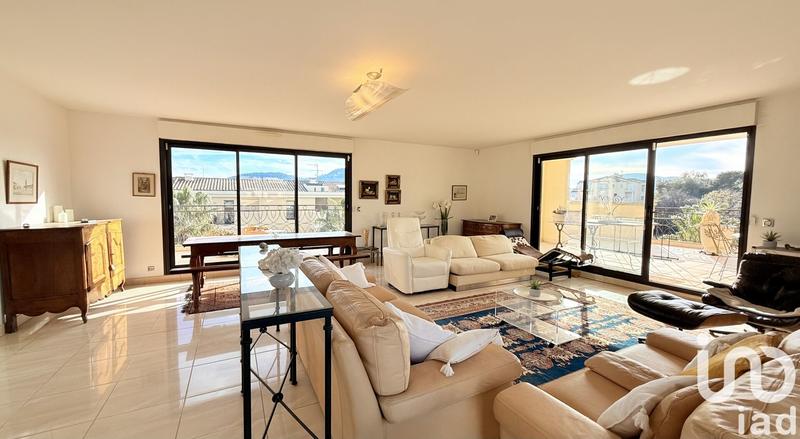 Appartement - 138 m² - 5 pièces