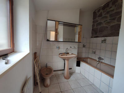 Maison - 96 m² - 4 pièces