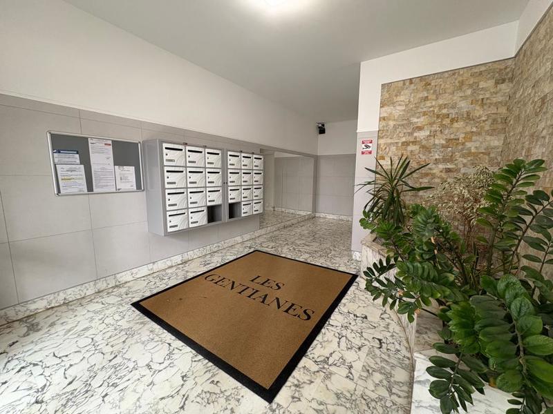 Local commercial - 49 m²