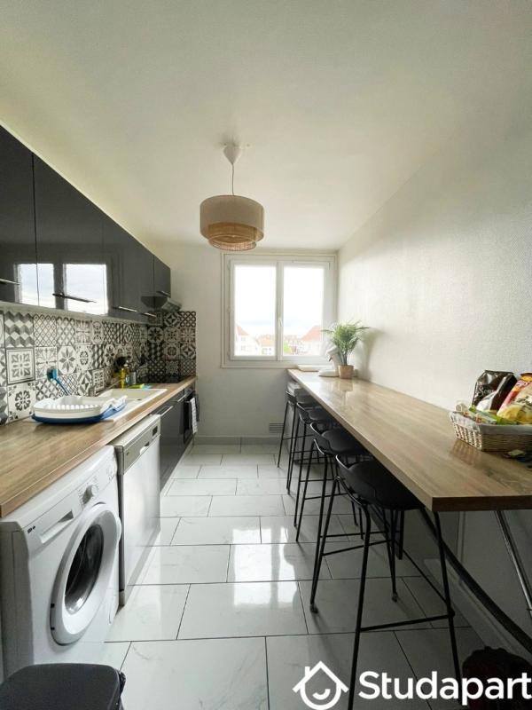 Chambre - 10 m² - 1 pièce