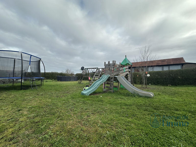 Maison - 143 m² - 7 pièces