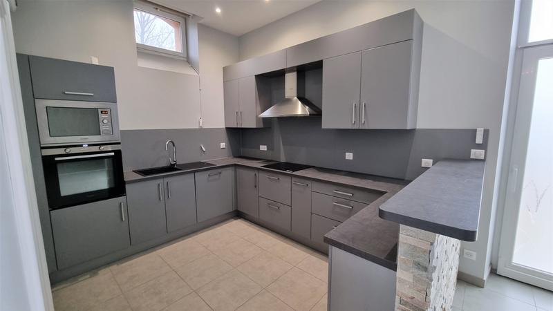 Appartement - 151 m² - 5 pièces