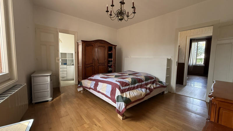 Maison ancienne - 373 m² - 10 pièces