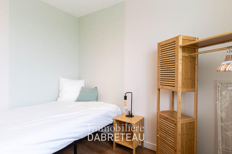 Chambre - 107 m² - 5 pièces
