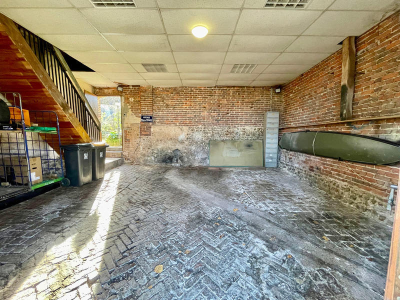 Maison - 210 m² - 7 pièces