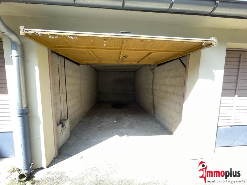 Parking / Garage - 12 m²