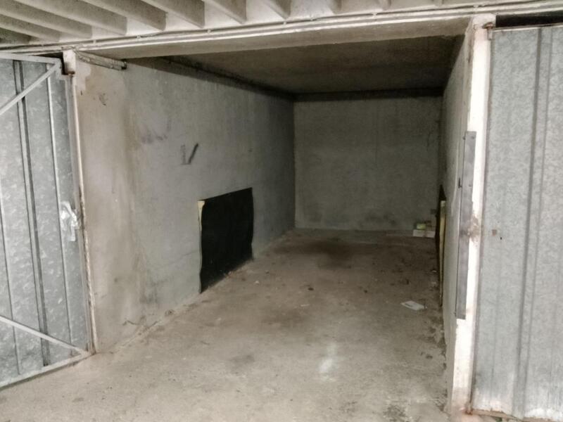 Garage - 12 m²