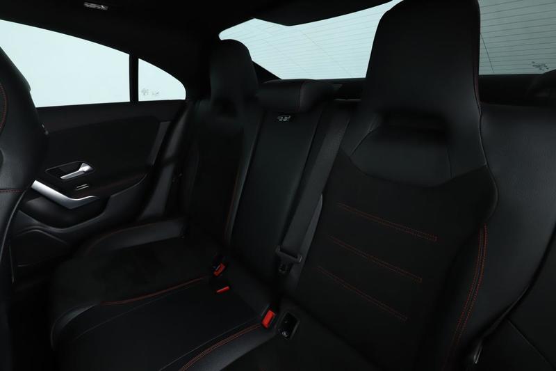 Mercedes Cla 180 Amg Line 7g-Dct 136 ch