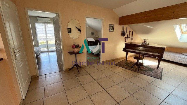 Maison - 140 m² - 6 pièces