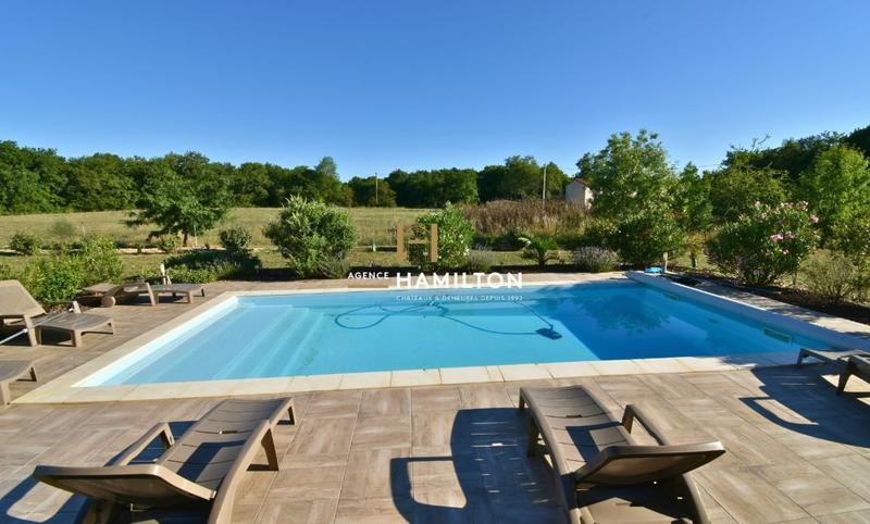 Corps de ferme - 207 m² - 7 pièces