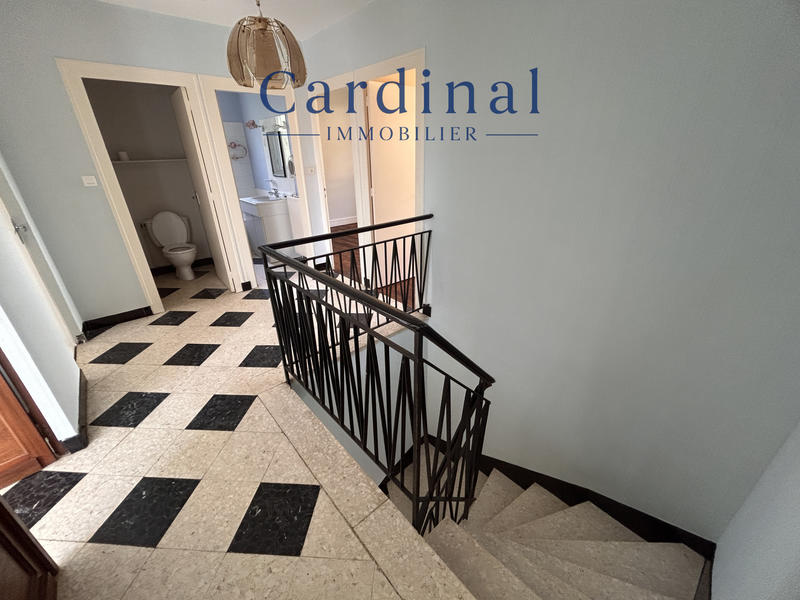 Maison - 90 m² - 5 pièces