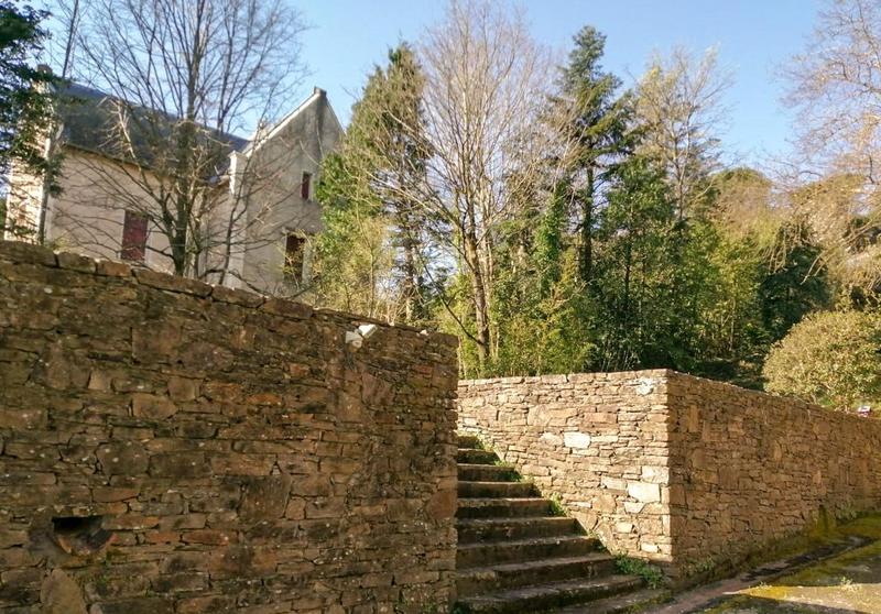 Maison - 240 m² - 9 pièces