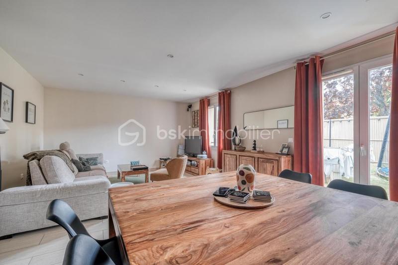 Maison - 99 m² - 5 pièces