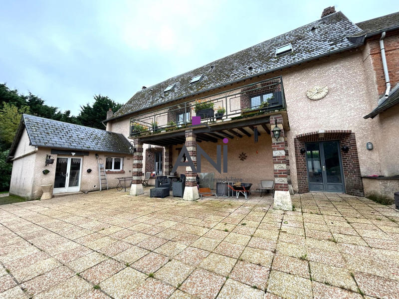 Maison - 217 m² - 7 pièces