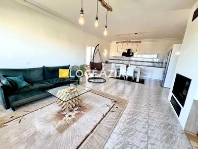 Villa - 262 m² - 9 pièces