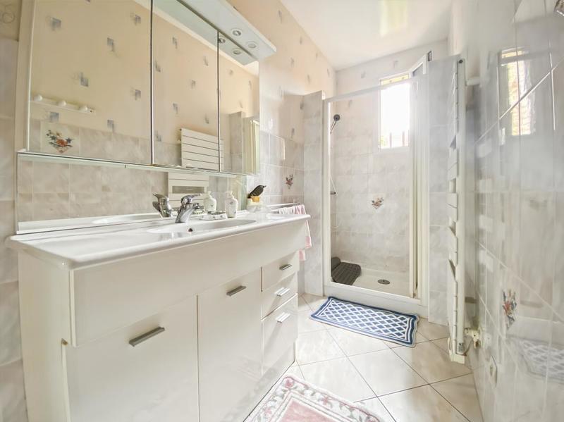 Maison en pierre - 130 m² - 6 pièces