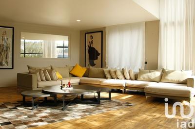 Maison - 590 m² - 11 pièces