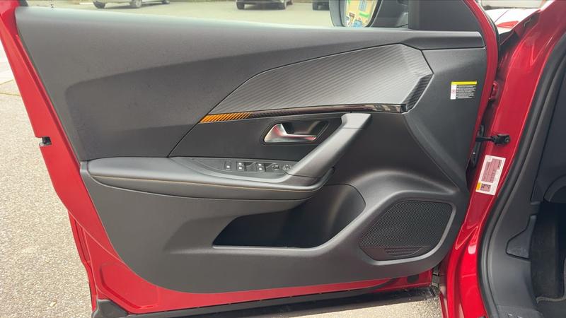 Peugeot 2008 1.2 PureTech 130 Eat8 Roadtrip