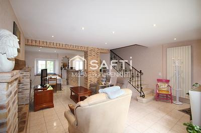 Maison - 270 m² - 9 pièces