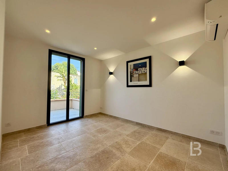 Appartement - 108 m² - 5 pièces